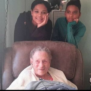 Meet your Posher, Angelina